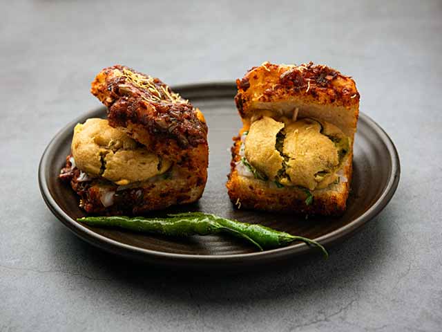 vada-pav01